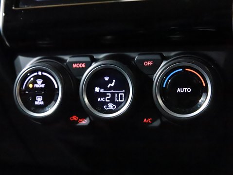 Suzuki Swift 1.2 Dualjet 83 12V Hybrid SZ5 5dr Auto 27