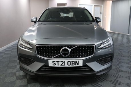 Volvo V60 B4 CROSS COUNTRY AWD MHEV 2