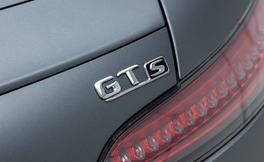 Mercedes-Benz Amg GT S PREMIUM 30