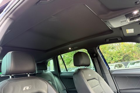 Volkswagen Tiguan R LINE TSI BMT 4MOTION DSG -RARE LEATHER INTERIOR -CAMERA -APPLE CARPLAY  60