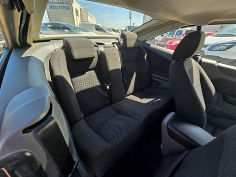 Ford Focus CC2 17