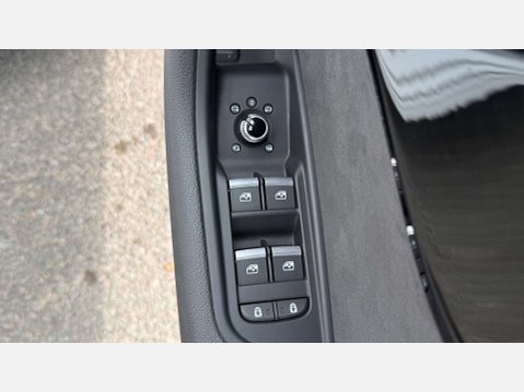 Audi A4 2.0 A4 Black Edition 35 TDI Semi-Auto 5dr 37