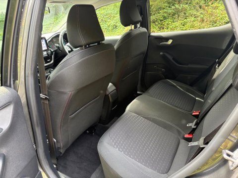 Ford Fiesta TITANIUM 19