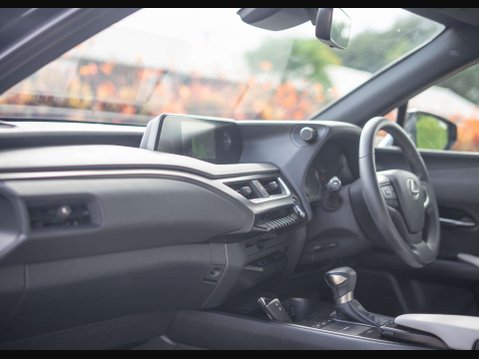Lexus Ux 2.0 UX 250h 4x2 CVT 5dr PREMIUM SPORT EDITION 12