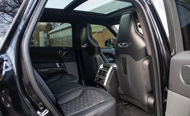 Land Rover Range Rover Sport 5.0 SVR Urban 13