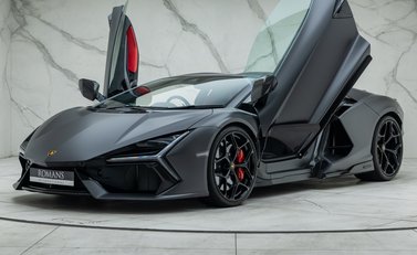 Lamborghini Revuelto 5