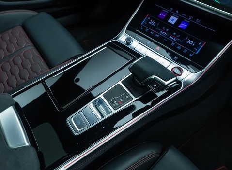 Audi RS6 AVANT PERFORMANCE CARBON VORSPRUNG 25