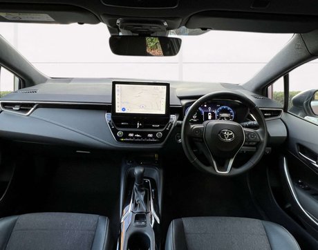 Toyota Corolla 1.8 Corolla Design HEV CVT 5dr 30