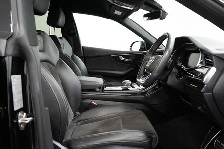 Audi Q8 3.0 TFSI V6 55 Black Edition SUV 5dr Petrol Tiptronic quattro Euro 6 (s/s) 5