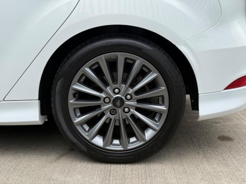 Ford Focus 1.0T EcoBoost ST-Line Euro 6 (s/s) 5dr 30