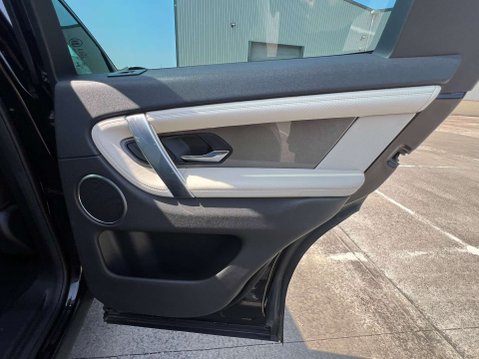 Land Rover Discovery Sport 2.0 Discovery Sport R-Dynamic SE D Automatic 4WD 5dr *NATIONAL DELIVERY* 36