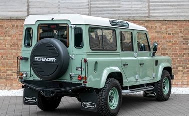 Land Rover Defender 110 Heritage Station Wagon 7