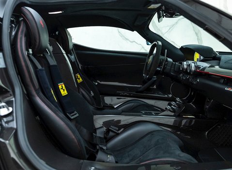 Ferrari LaFerrari 12