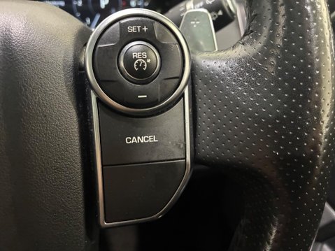 Land Rover Range Rover Sport 3.0 SD V6 HSE Dynamic Auto 4WD Euro 6 (s/s) 5dr 37
