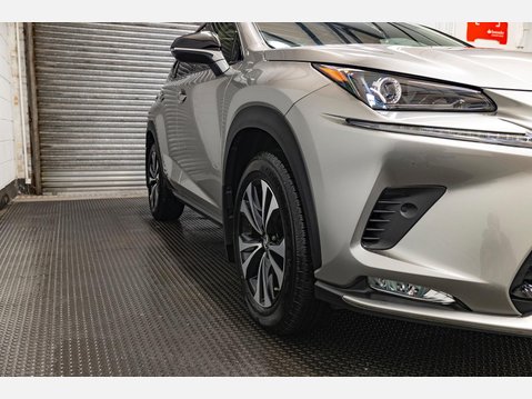 Lexus NX 2.5 300h GPF Premium SUV 5dr Petrol Hybrid E-CVT 4WD Euro 6 (s/s) (197 ps) 29