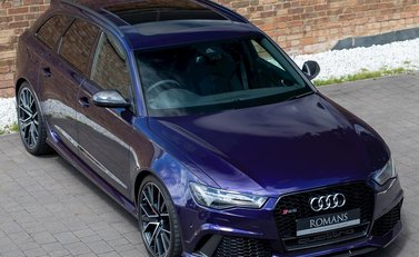 Audi RS6 Avant Performance 8