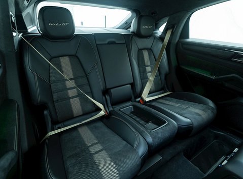 Porsche Cayenne Turbo GT 12