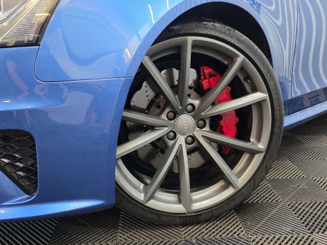 Audi RS4 4.2 FSI V8 Estate 5dr Petrol S Tronic quattro Euro 5 (450 ps) 25