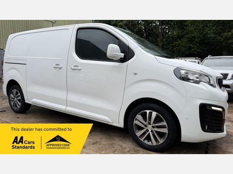 Peugeot Expert 2.0 BlueHDi 1400 Professional Plus Standard Panel Van 6dr Diesel Manual MWB 1