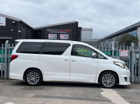 Toyota Alphard GOLDEN EYES II V6 10