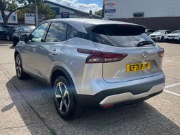 Nissan Qashqai 1.3 Qashqai N-Connecta DiG-T MHEV 5dr 8