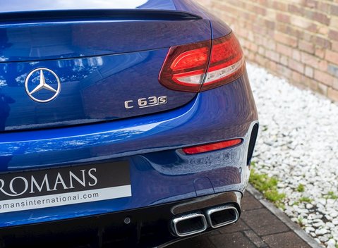 Mercedes-Benz C Class C63 S Coupe 27