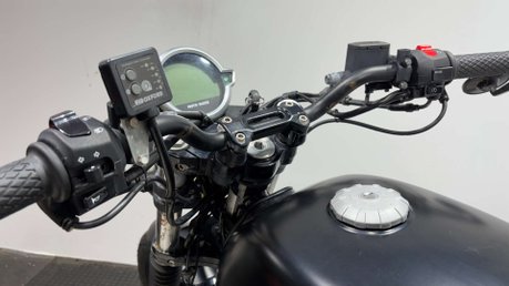Moto Guzzi V7 853 STONE 2022 PROJECT BIKE SPARES OR REPAIR RETRO ROADSTER 23