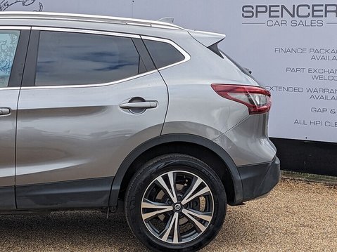 Nissan Qashqai DIG-T N-CONNECTA 6