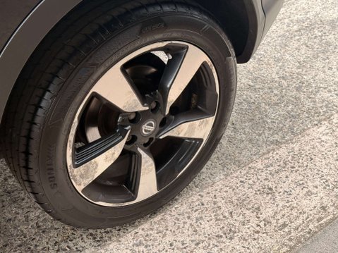 Nissan Qashqai 1.5 Qashqai N-Vision dCi 5dr 27