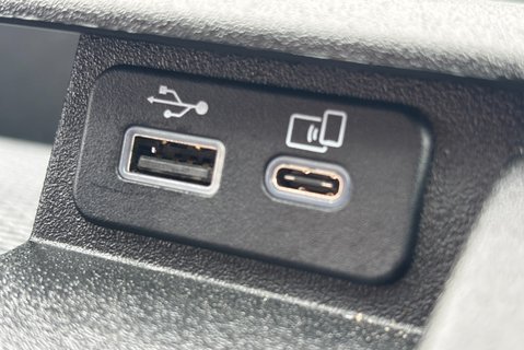 Iveco Daily 35S14V Hi-Matic Panel Van - Air Con / Auto / Car Play 28