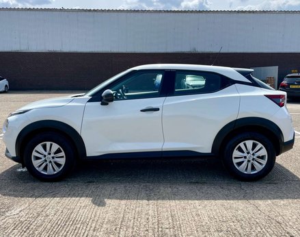 Nissan Juke 1.0 Juke Visia DiG-T 5dr 11