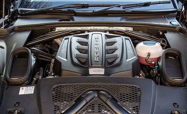 Porsche Macan Turbo 26