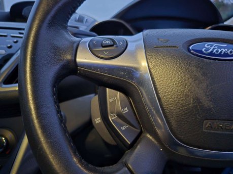Ford C-Max 1.0T EcoBoost Titanium Euro 5 (s/s) 5dr 31