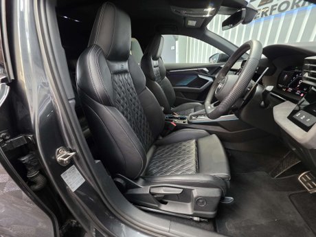 Audi S3 2.0 TFSI Black Edition Sportback 5dr Petrol S Tronic quattro Euro 6 (s/s) ( 7