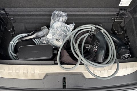 BMW 3 Series 330E M SPORT -VAT Q -DRIVING ASSISTANT PRO -PAN ROOF -H/K -M PRO PACK 68