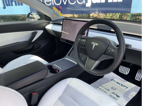 Tesla Model 3 Model 3 Performance AWD 4WD 4dr 17