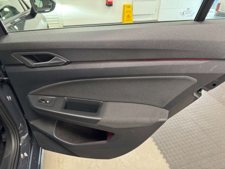 Volkswagen Golf 1.5 Golf Life TSi 5dr 35