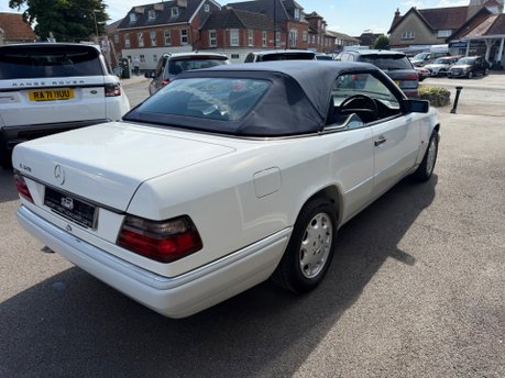 Mercedes-Benz E Class 3.2 E320 Cabriolet 2dr Petrol Automatic (217 bhp) 41