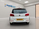 Volkswagen Tiguan 2.0 TDI BlueMotion Tech R-Line DSG 4WD Euro 5 (s/s) 5dr 9