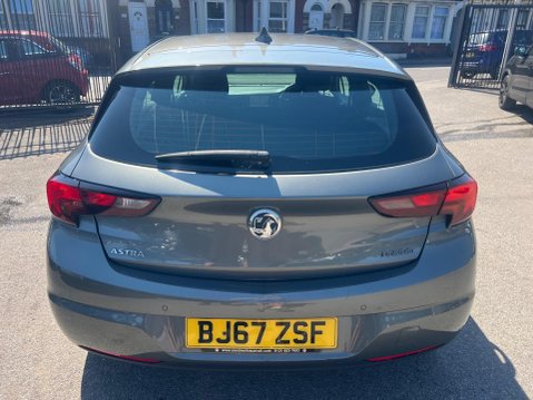 Vauxhall Astra 1.4i Turbo SRi Nav Auto Euro 6 (s/s) 5dr 5