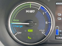 Mitsubishi Outlander 2.4 Outlander Dynamic PHEV CVT 4WD 5dr 23