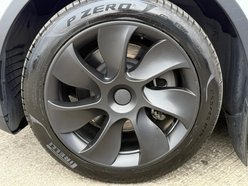 Tesla Model Y Long Range SUV 5dr Electric Auto RWD (346 ps) 18