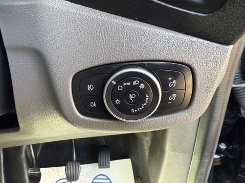 Ford Transit Connect 1.5 Transit Connect 200 Limited TDCi 40