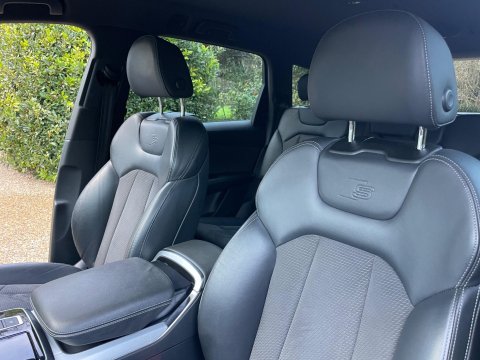 Audi Q7 3.0 TFSIe V6 55 S line SUV 5dr Petrol Plug-in Hybrid Tiptronic quattro Euro 77