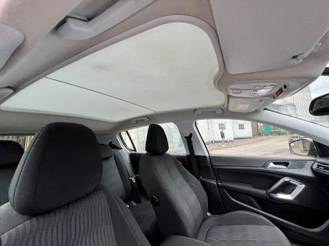 Peugeot 308 E-HDI ACTIVE 26