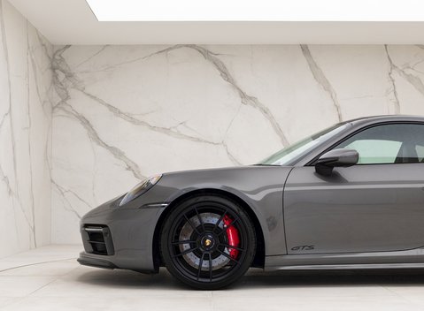 Porsche 911 Carrera GTS (992) 24
