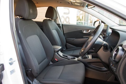 Hyundai KONA T-GDI PREMIUM MHEV 37