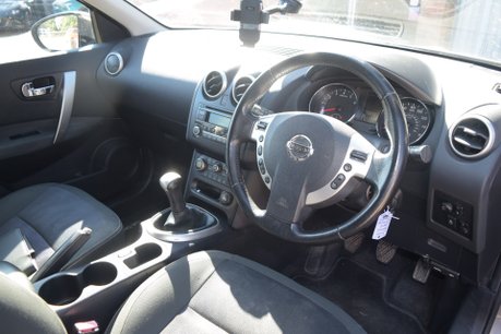 Nissan Qashqai Acenta 9