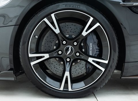 Aston Martin Vanquish S Ultimate 26
