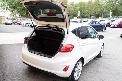 Ford Fiesta TITANIUM X MHEV 34